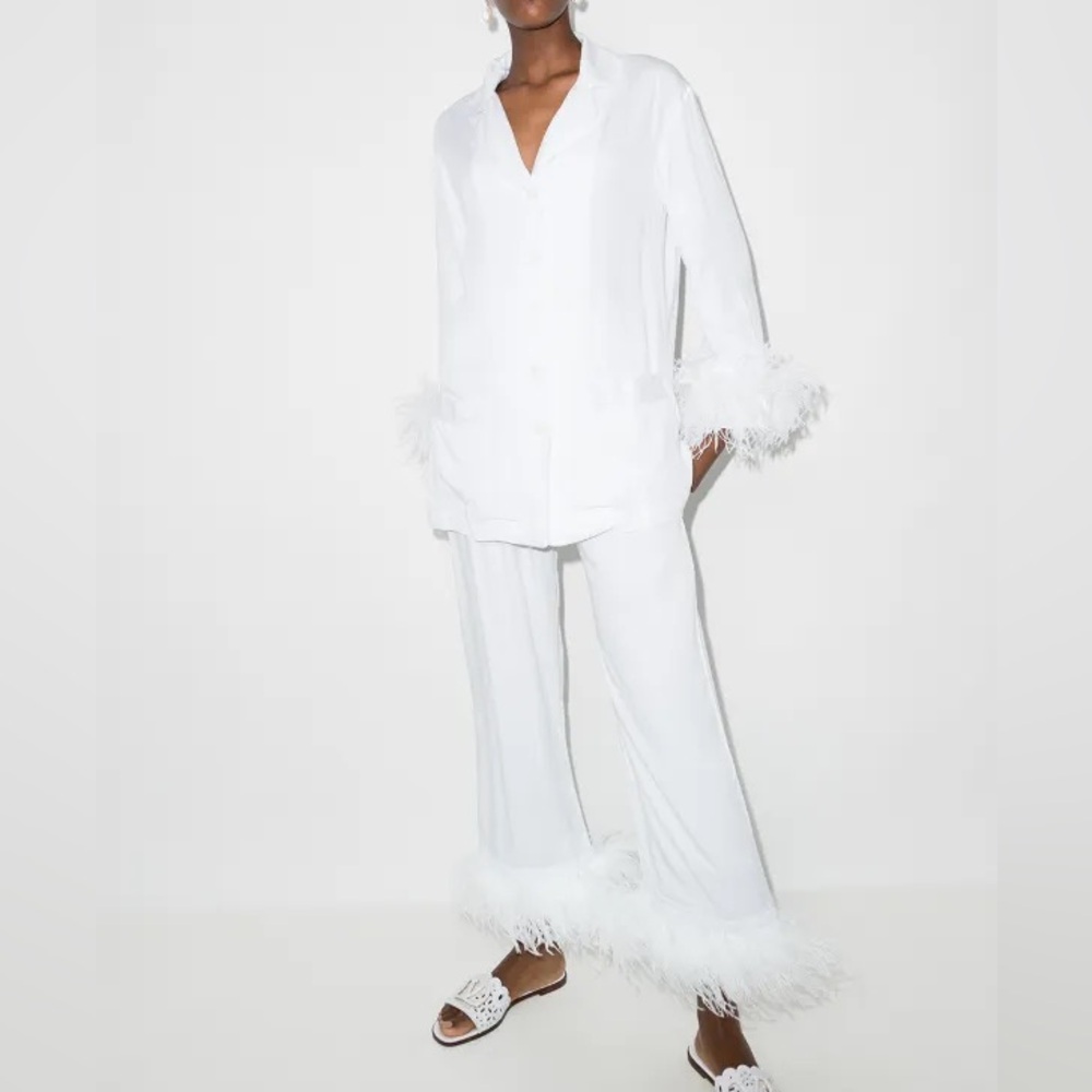 Sleeper Party Pajamas Set with Detachable Feathers in White- size M Worn 1x